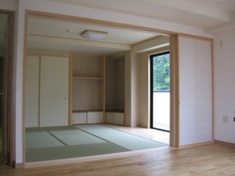 漆喰など自然素材を利用し、健康的な空間に